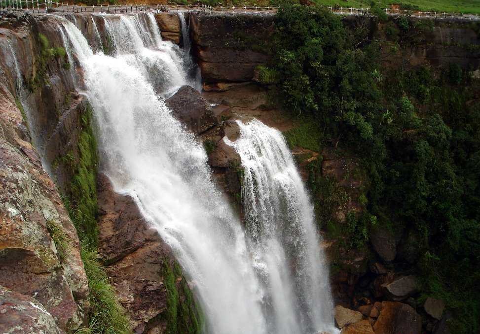 dainthlen-waterfall-img
